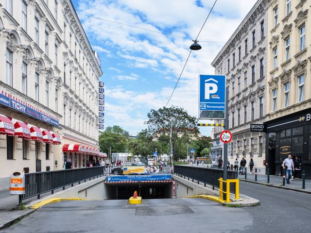Reumannplatz Best in Parking 